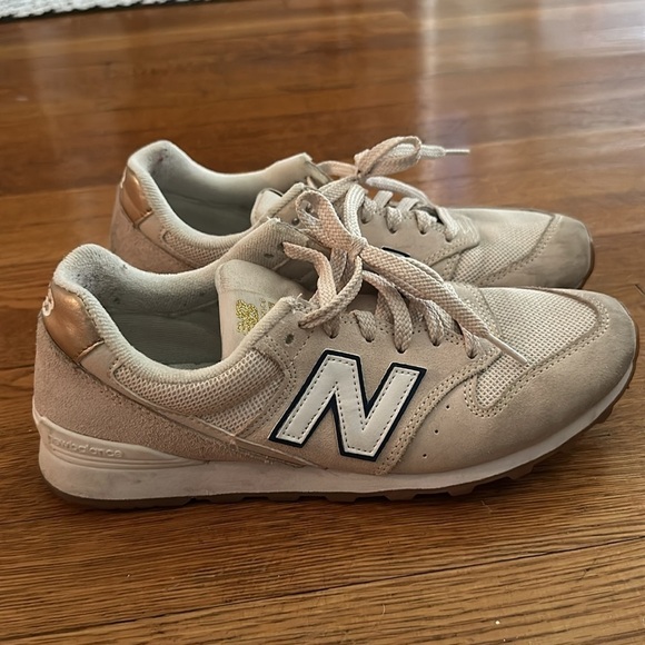 New Balance - Picture 3 of 5